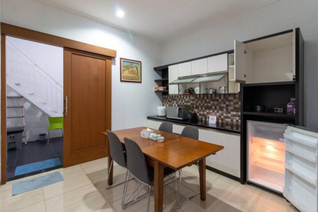 Spacious, White-Villa Belgareti @Kiara Condong Bandung Exterior foto