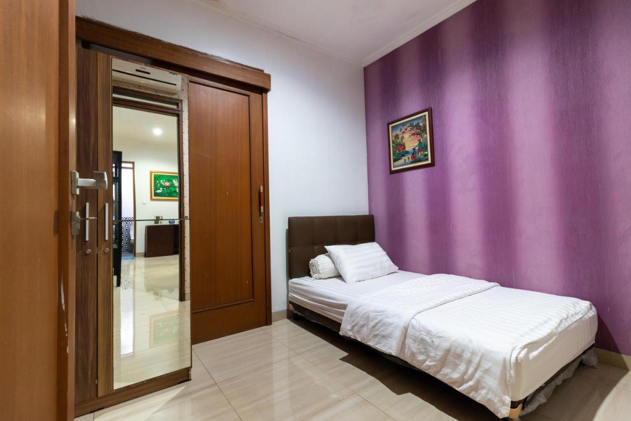 Spacious, White-Villa Belgareti @Kiara Condong Bandung Exterior foto